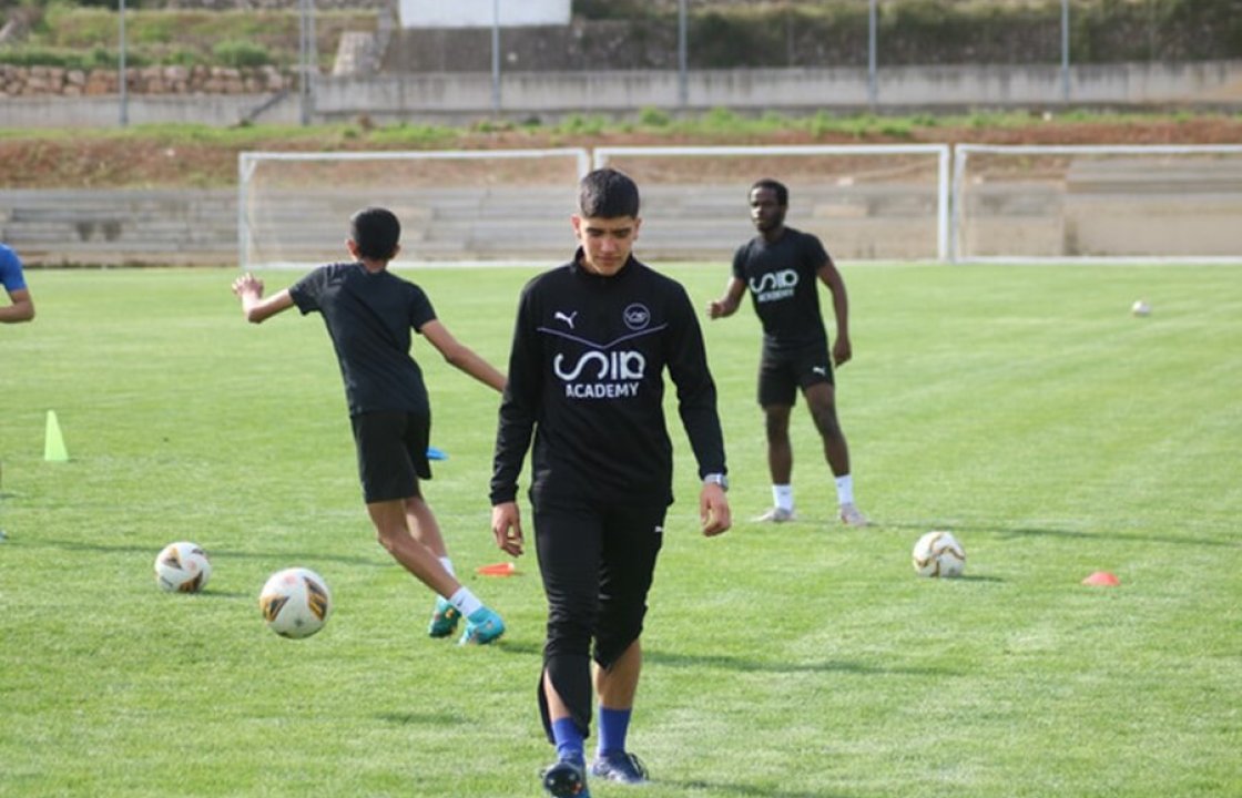 join a soccer boarding school