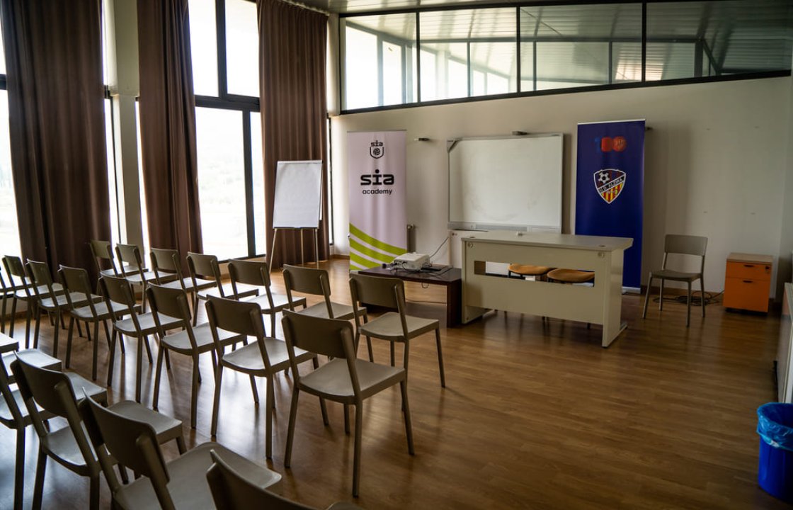 Academia de Fútbol Europea con Estudios Académico