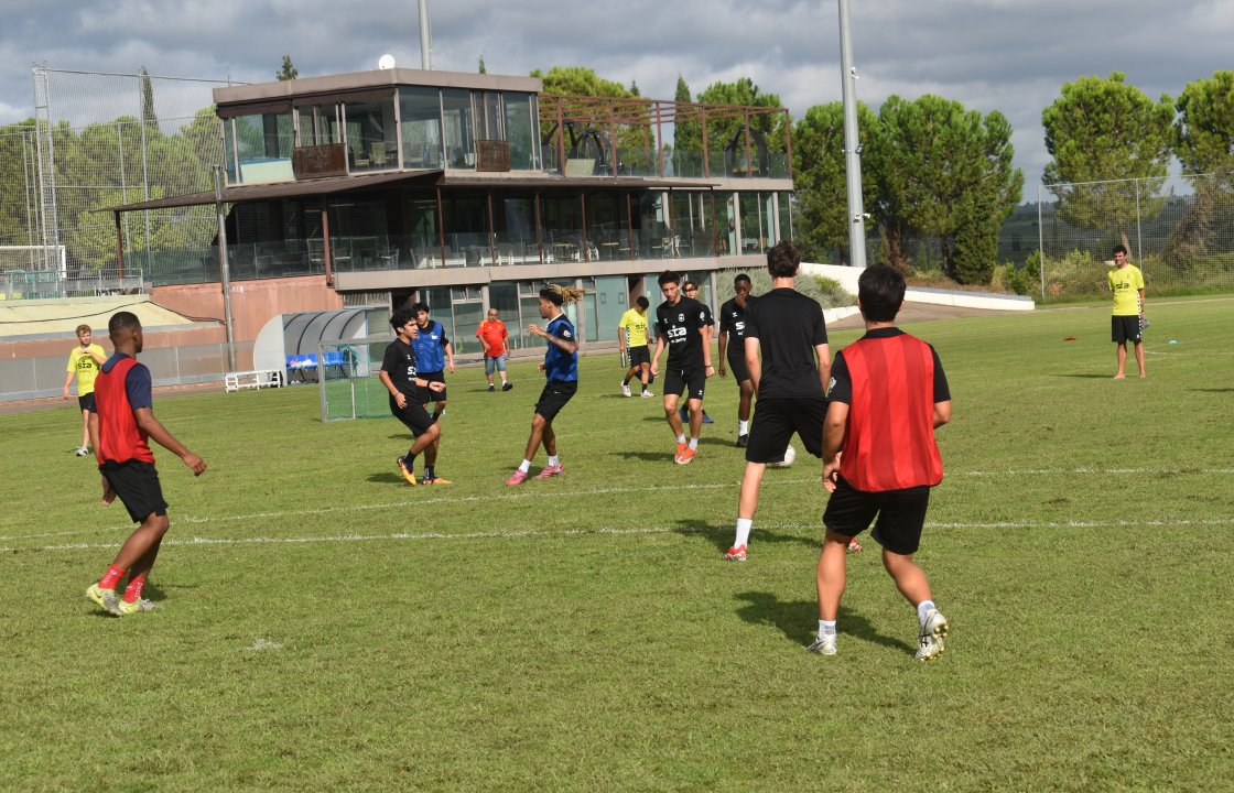 Pruebas de futbol para futbolistas internacionales en verano