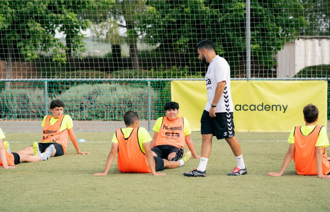 Campamentos de fútbol de verano en España para jugadores internacionales