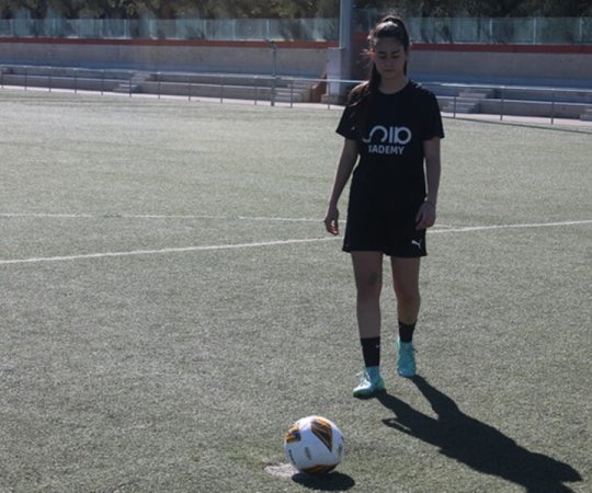 Elite Soccer camps in English