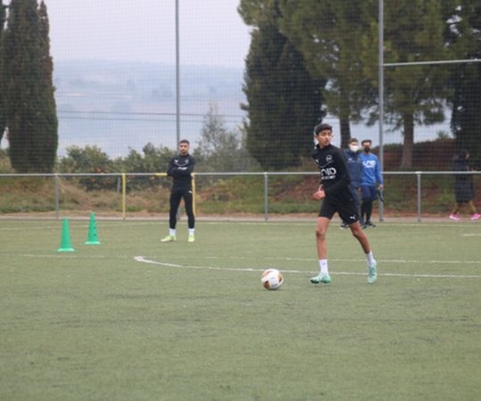 Elite Soccer camps in English