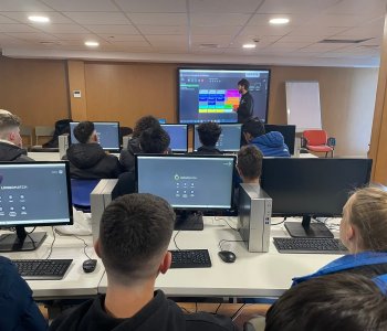 DIFFERENCE BETWEEN SCOUTING AND PERFORMANCE ANALYST IN FOOTBALL