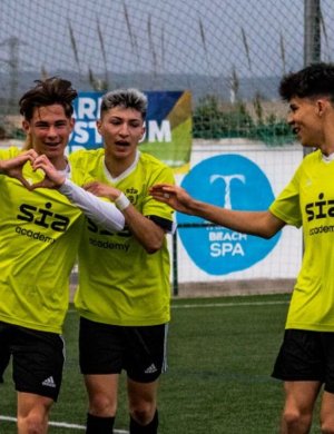 Ventajas de unirse a la Academia SIA: Elevar su carrera futbolística en España