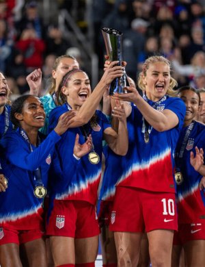 Ella dispara, ella marca: La evolución del fútbol femenino en EE.UU.