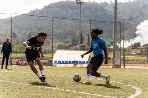 Créditos de secundaria estadounidenses en la academia internacional de fútbol